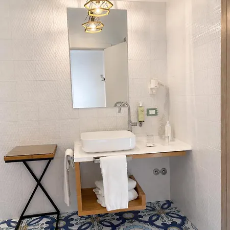 Domus Maris Relais Boutique 3* שאקה