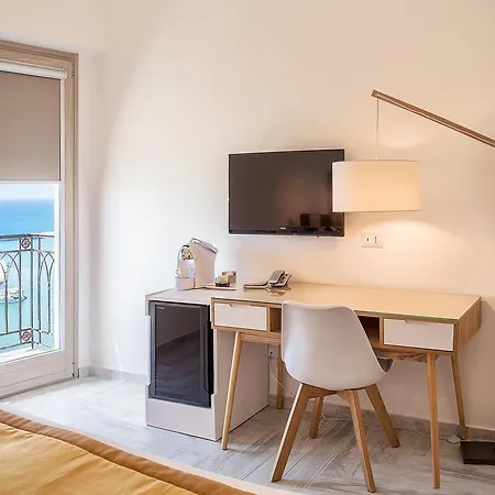 Domus Maris Relais Boutique Hotel 3*